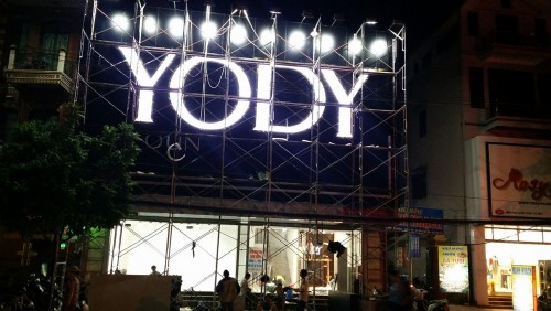 Thi công biển quảng cáo Yody